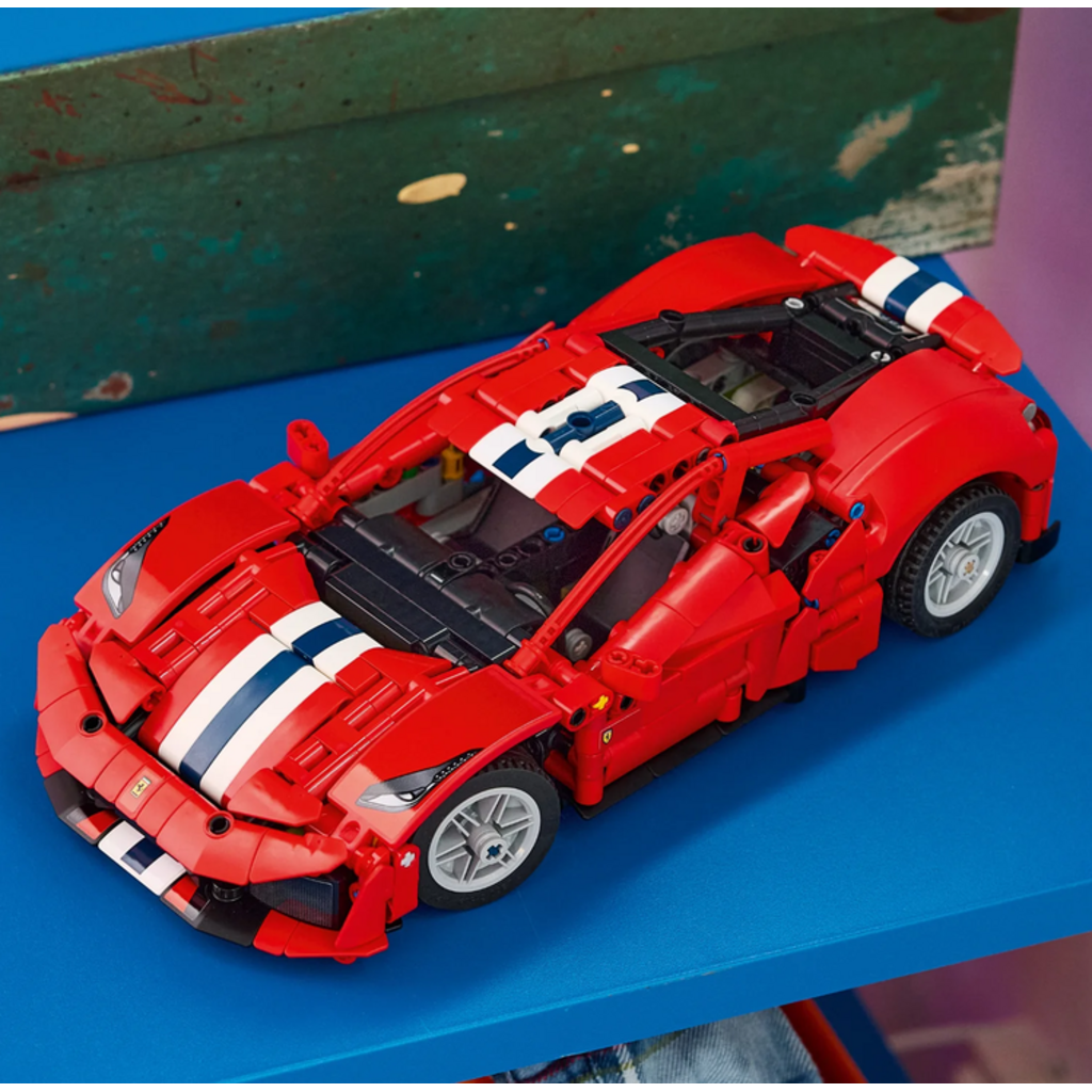 LEGO FERRARI 488 PISTA CAR