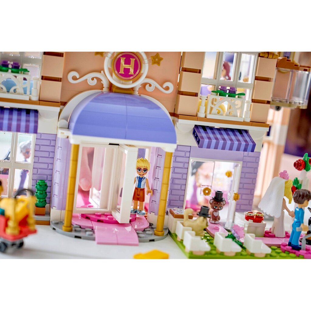 LEGO HEARTLAKE CITY GRAND HOTEL