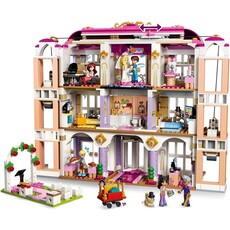 LEGO HEARTLAKE CITY GRAND HOTEL