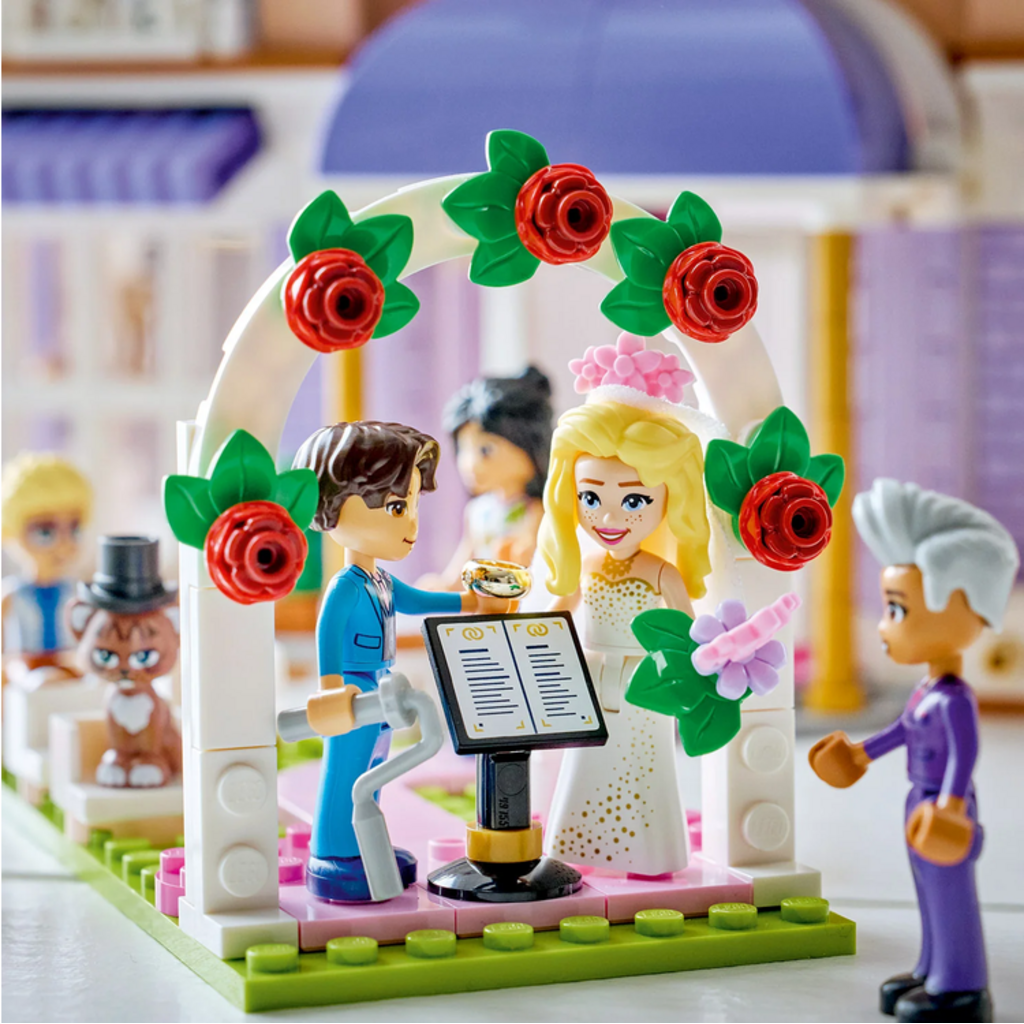 LEGO HEARTLAKE CITY GRAND HOTEL