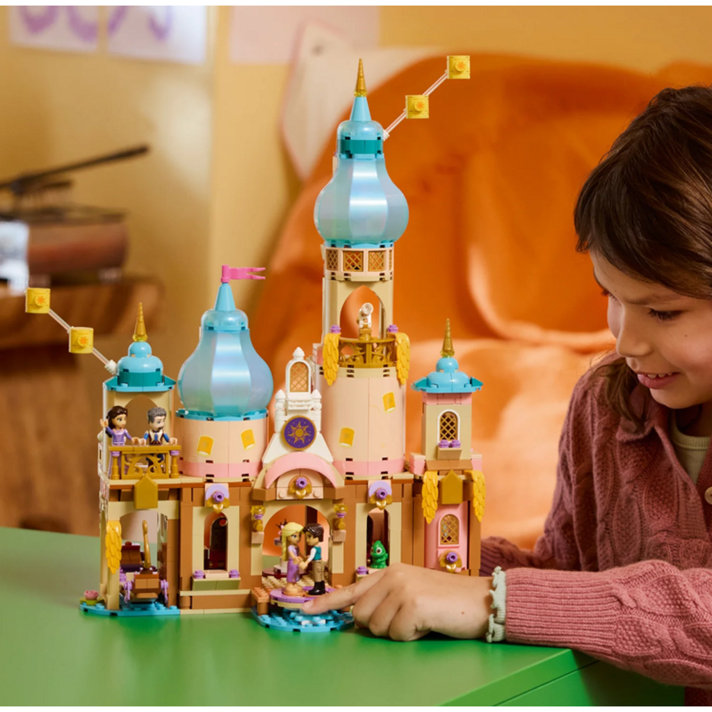 LEGO RAPUNZEL'S CASTLE
