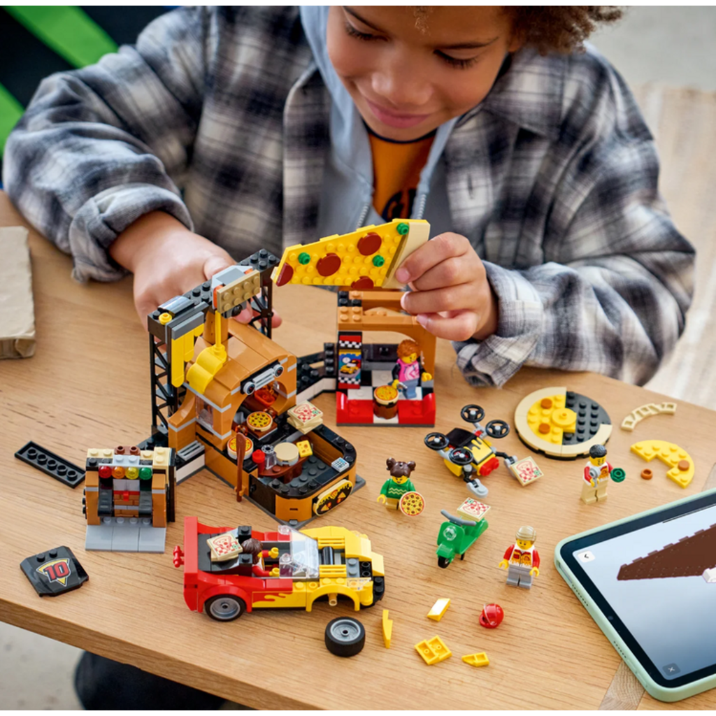 LEGO PIZZA DELIVERY EXPERIENCE WITH VEHICLES