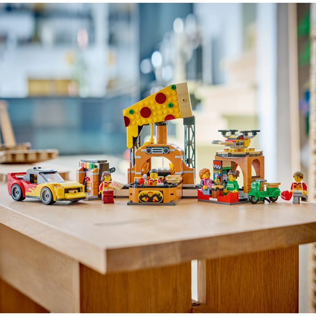 LEGO PIZZA DELIVERY EXPERIENCE WITH VEHICLES
