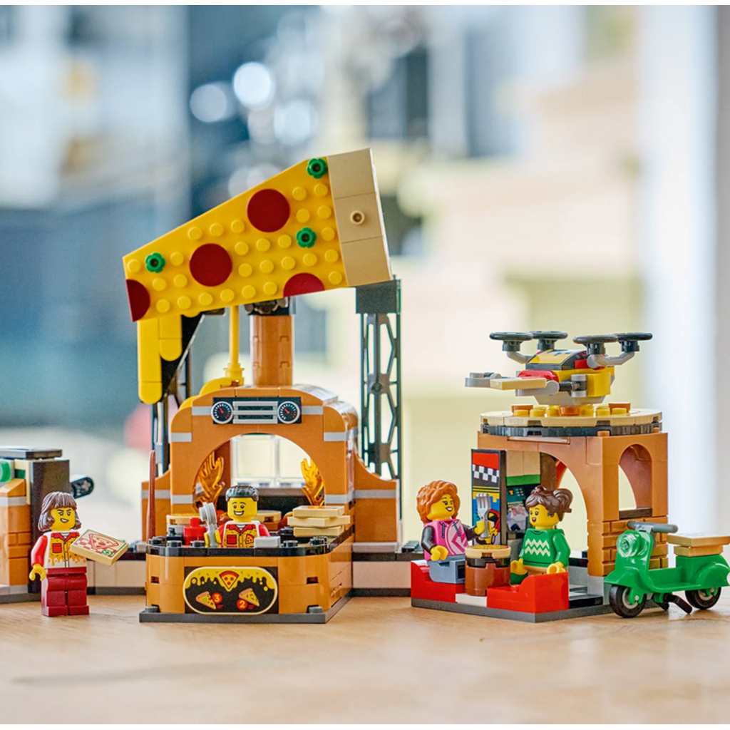 LEGO PIZZA DELIVERY EXPERIENCE WITH VEHICLES