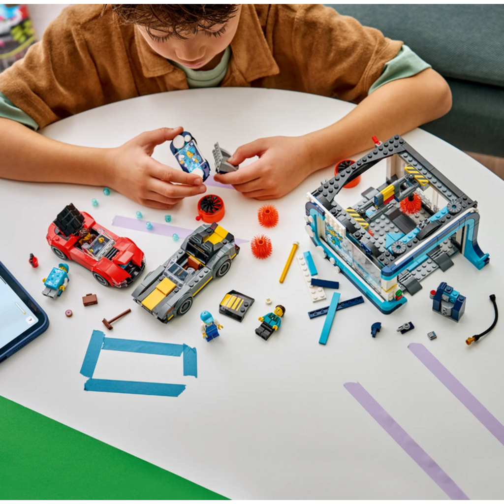 LEGO DRIVE-THROUGH CAR WASH