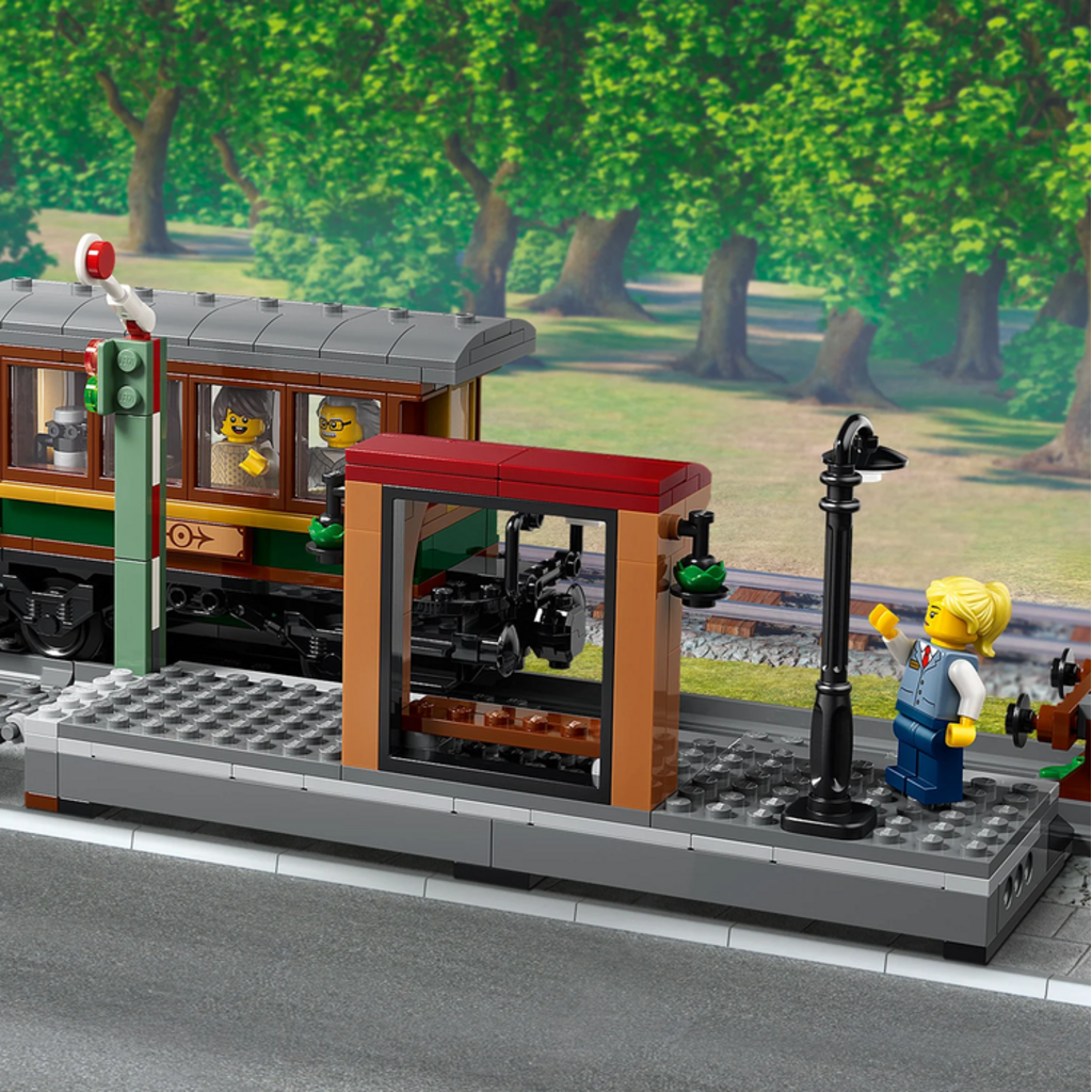 LEGO VINTAGE STEAM TRAIN