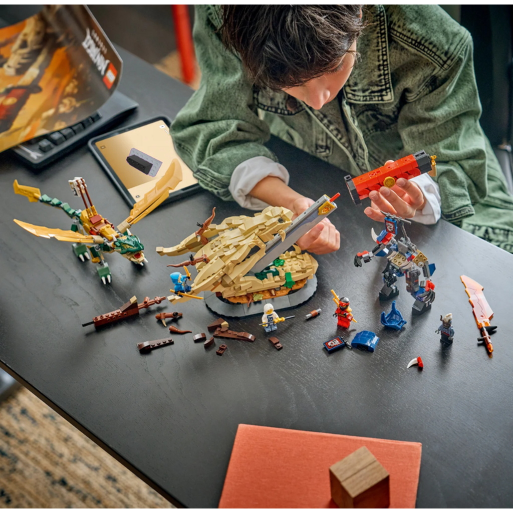 LEGO BATTLE AT THE DRAGON'S BLADE