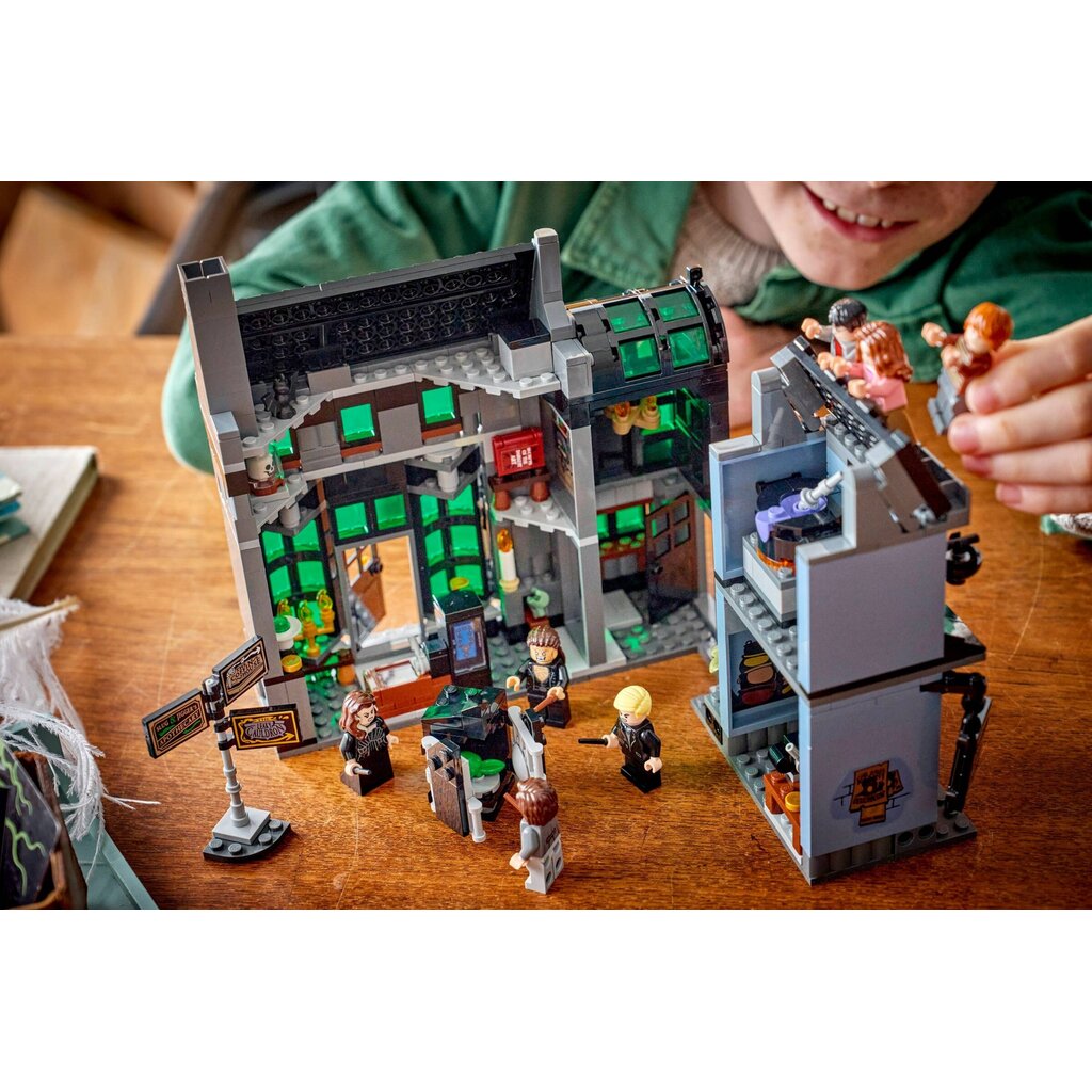 LEGO KNOCKTURN ALLEY WIZARDING SHOPS