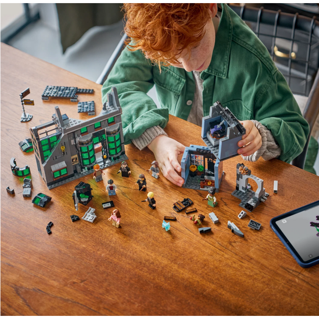 LEGO KNOCKTURN ALLEY WIZARDING SHOPS