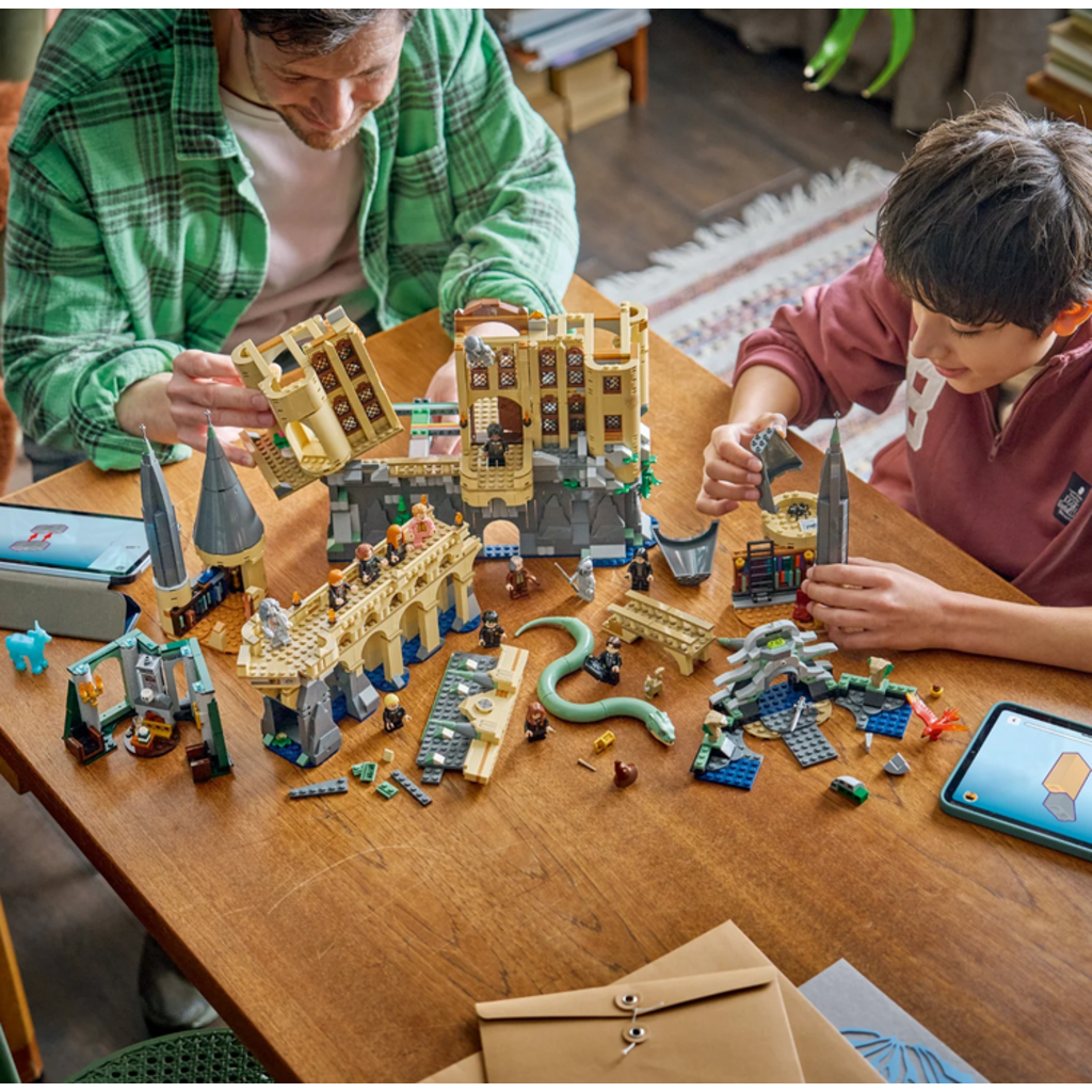 LEGO HOGWARTS CASTLE EAST WING