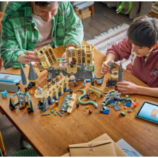LEGO HOGWARTS CASTLE EAST WING