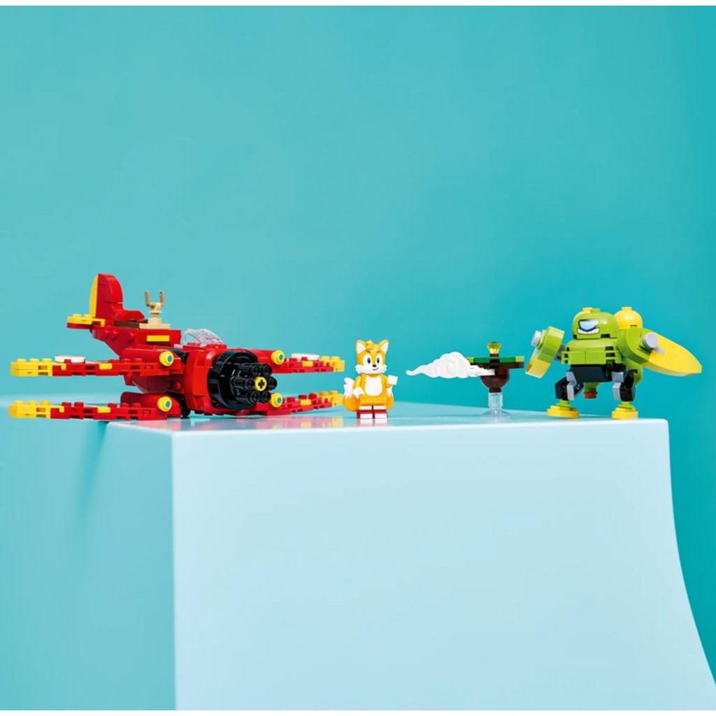LEGO TAILS' TORNADO-1
