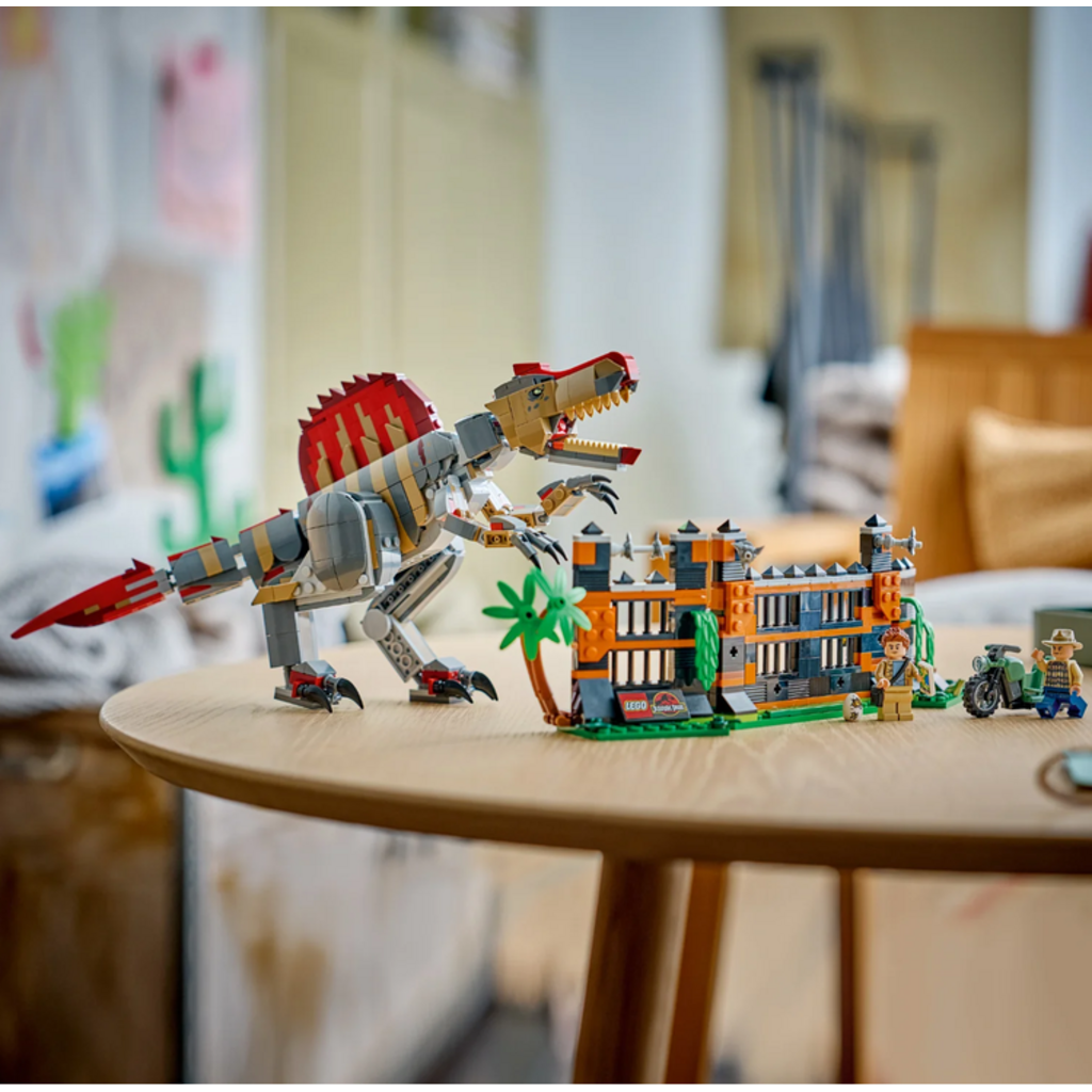 LEGO SPINOSAURUS DINOSAUR ESCAPE