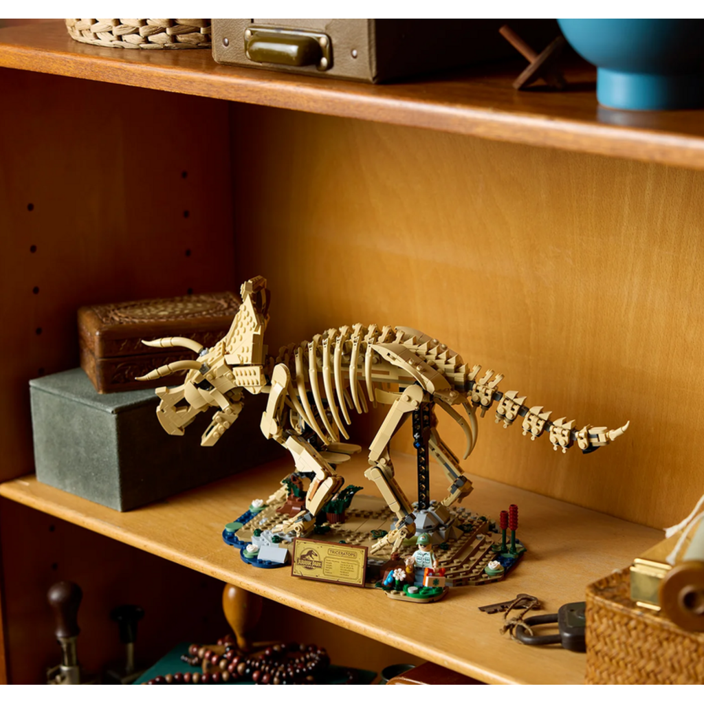 LEGO DINOSAUR FOSSILS: TRICERATOPS