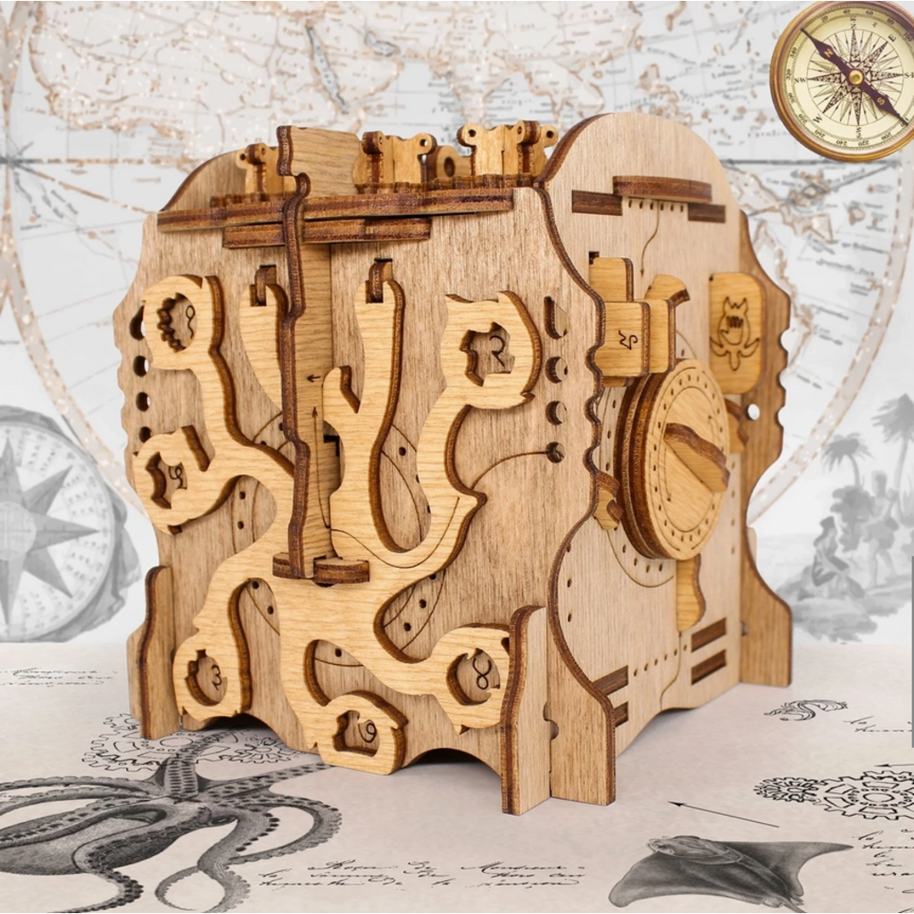 CLUEBOX CAPTAIN NEMO’S NAUTILUS