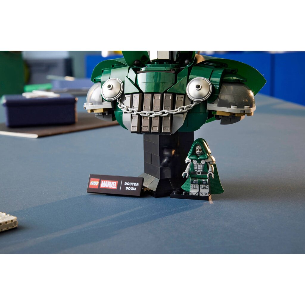 LEGO DOCTOR DOOM BUST