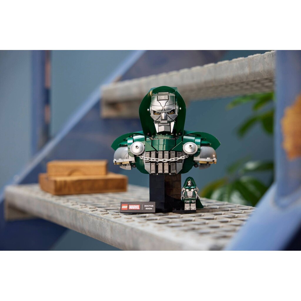 LEGO DOCTOR DOOM BUST
