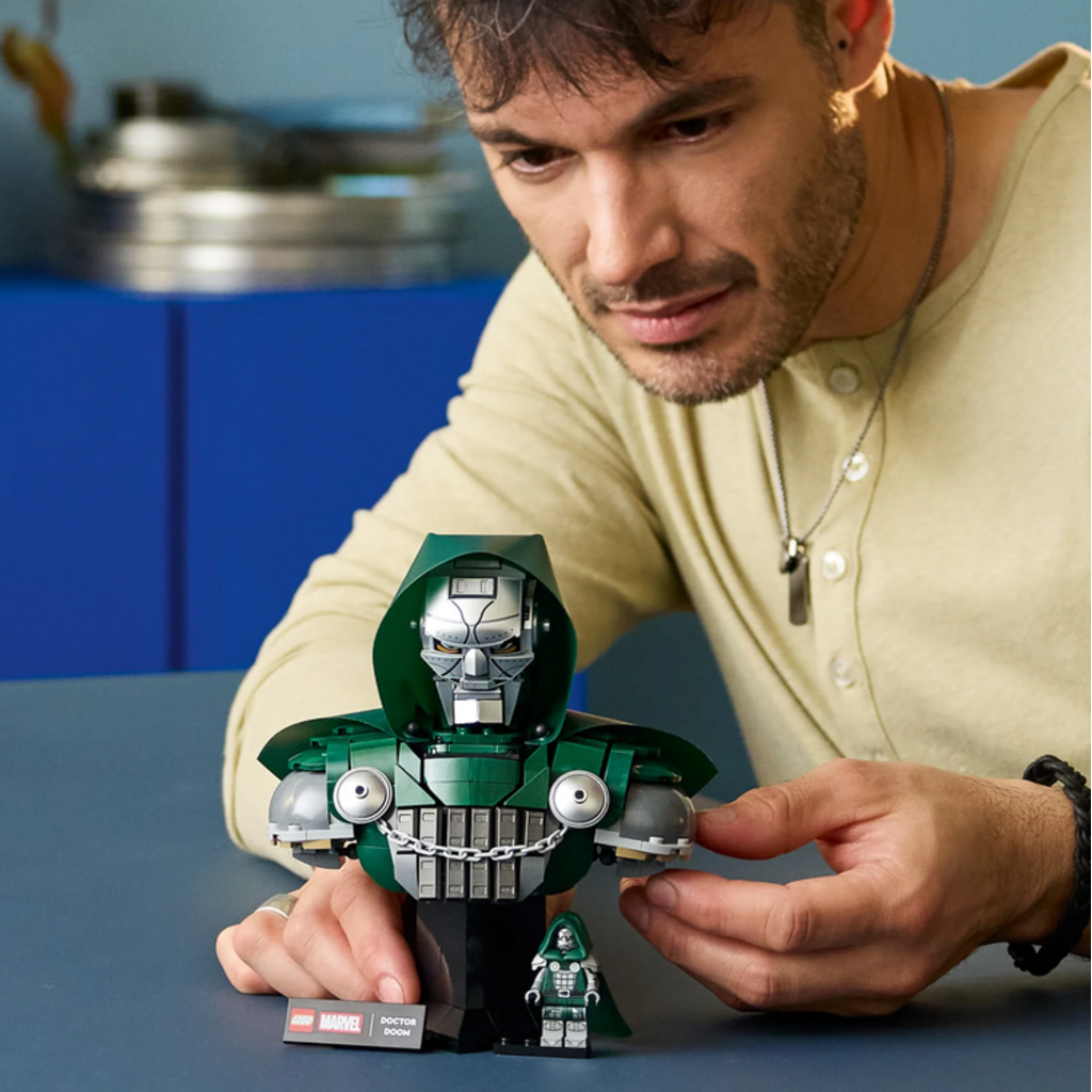 LEGO DOCTOR DOOM BUST