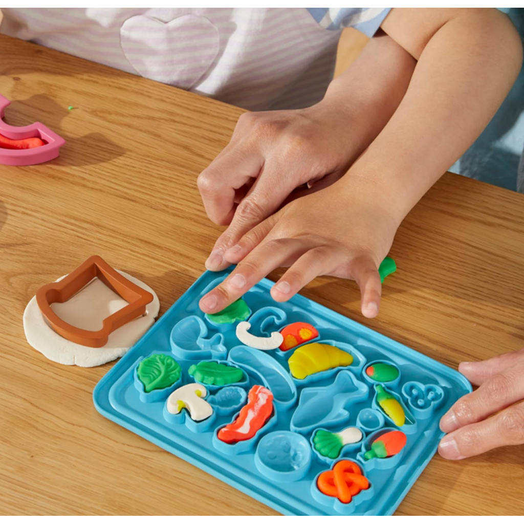 PLAY DOH PLAY DOH LITTLE CHEF SET WITH KITCHEN ACCESORIES