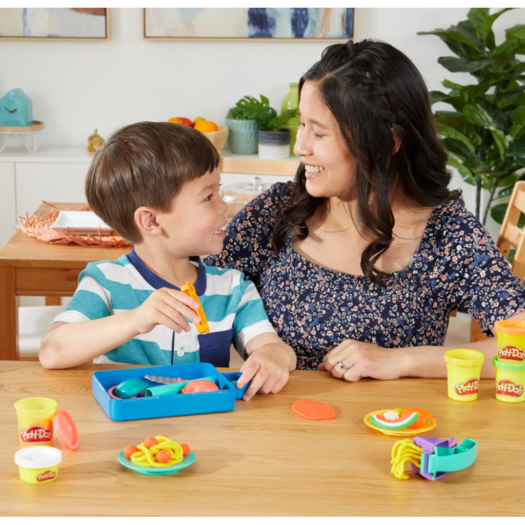 PLAY DOH PLAY DOH LITTLE CHEF SET WITH KITCHEN ACCESORIES