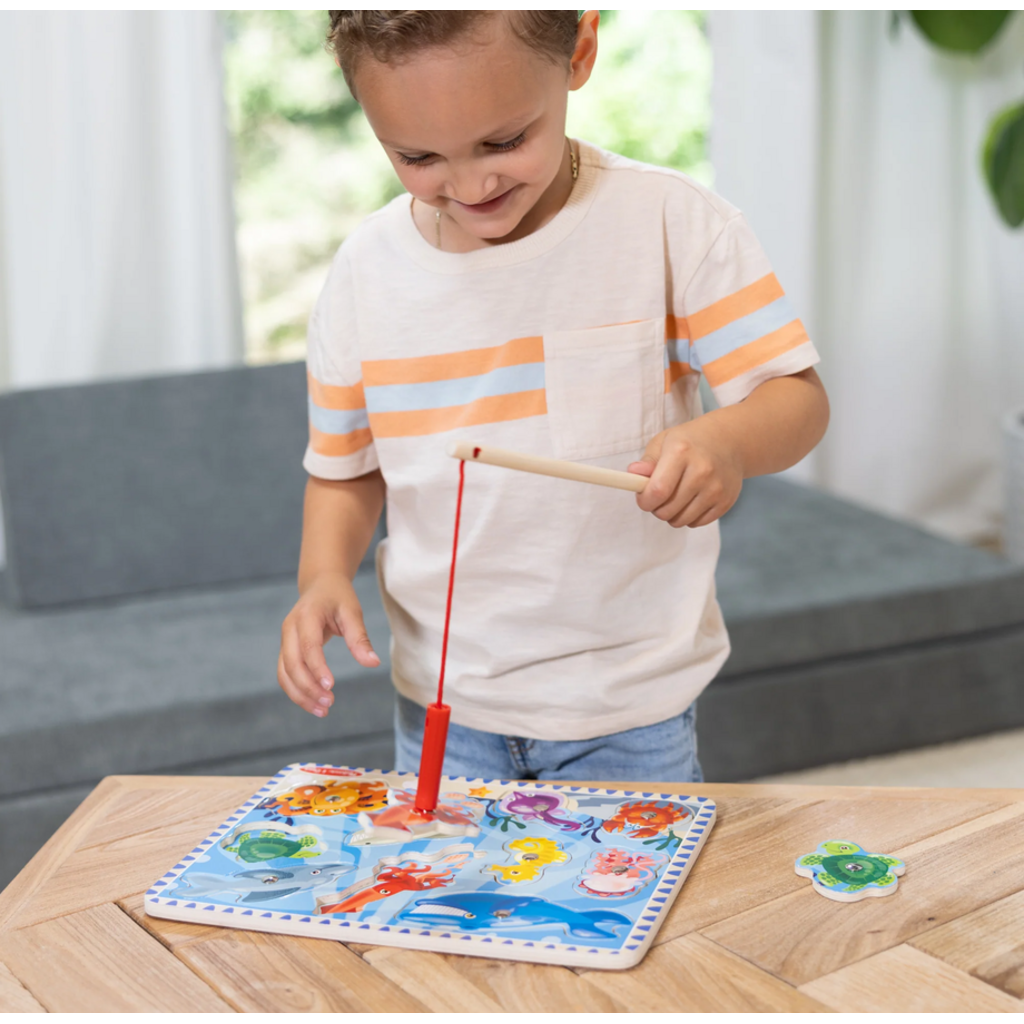 MELISSA AND DOUG FISHING MAGNETIC PUZZLE GAME