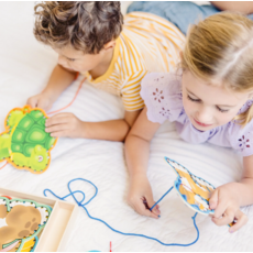 MELISSA AND DOUG PETS LACE & TRACE