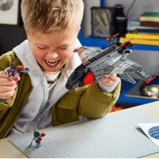 LEGO AVENGERS DOOMSDAY QUINJET