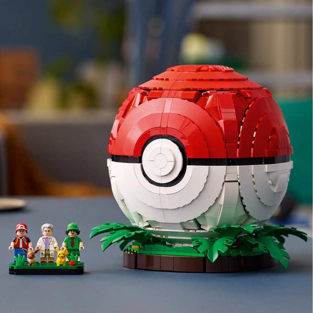 LEGO ICONIC TRAINER MOMENTS POKE BALL