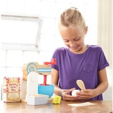 MELISSA AND DOUG MAKE A CAKE MIXER SET