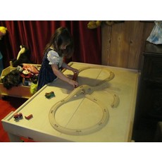 BEKA, INC. BEKA TRAIN PLAY TABLE