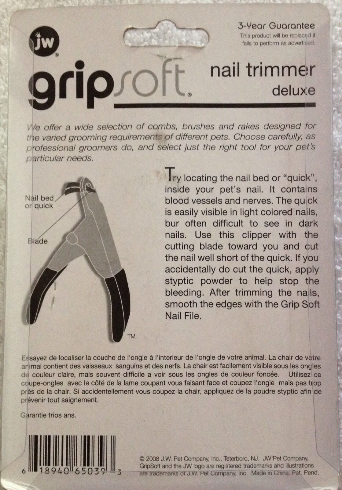 thumbnail image 2 of JW Pet Gripsoft Medium Dog Nail Clipper - Heavy Duty Trimmer With Safety Guard For Medium Breeds 2 of 9