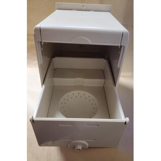 ABBA PRODUCTS ABBA PLASTIC BUDGIE BREEDING BOX 10" D X 7.5" W X 10"H  HOLE SIZE: 2"