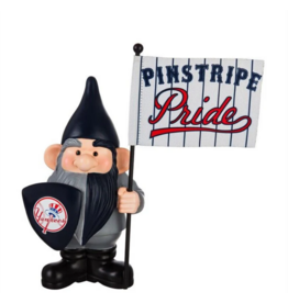 Flag Holder Gnome | New York Yankees