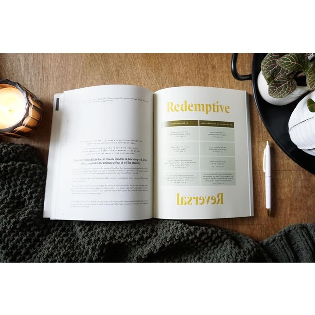 30 Days with Jesus Bible Study Guide: Experiencing His Presence throughout the Old and New Testaments