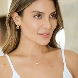 Small Simple Cross Necklace-Gold