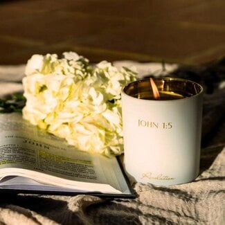 "Light Shines in Darkness" Hidden Message Candle, John 1:5 - Tree of Life Scent