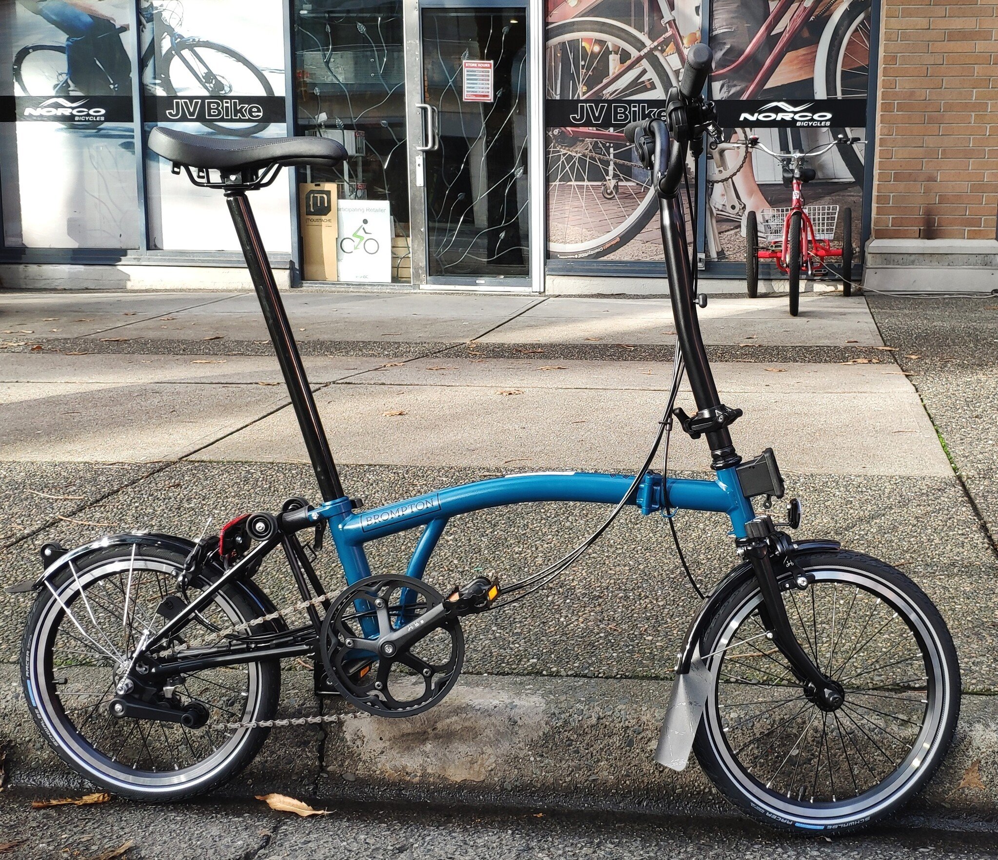 Brompton blue shop