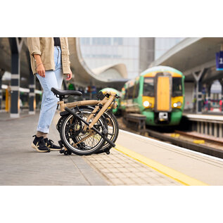 Brompton 2026 Brompton C Line Explore 12-speed - Mid/Rack - Dune Sand