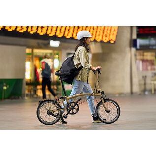 Brompton 2026 Brompton C Line Explore 12-speed - Mid/Rack - Dune Sand