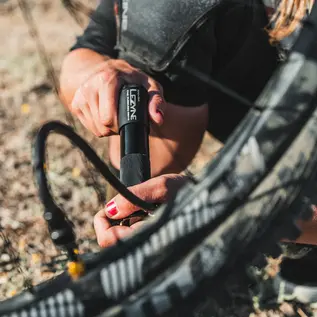 Lezyne Lezyne CNC Tubeless Drive Hand Pump