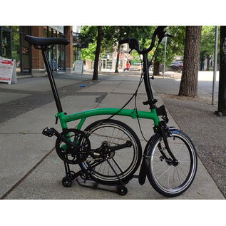 Brompton 2026 Brompton C Line Urban 4spd - Mid/Rack - Palm Green/Black