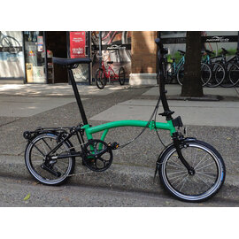 Brompton 2026 C Line 4spd - Mid/Rack - Palm Green/Black