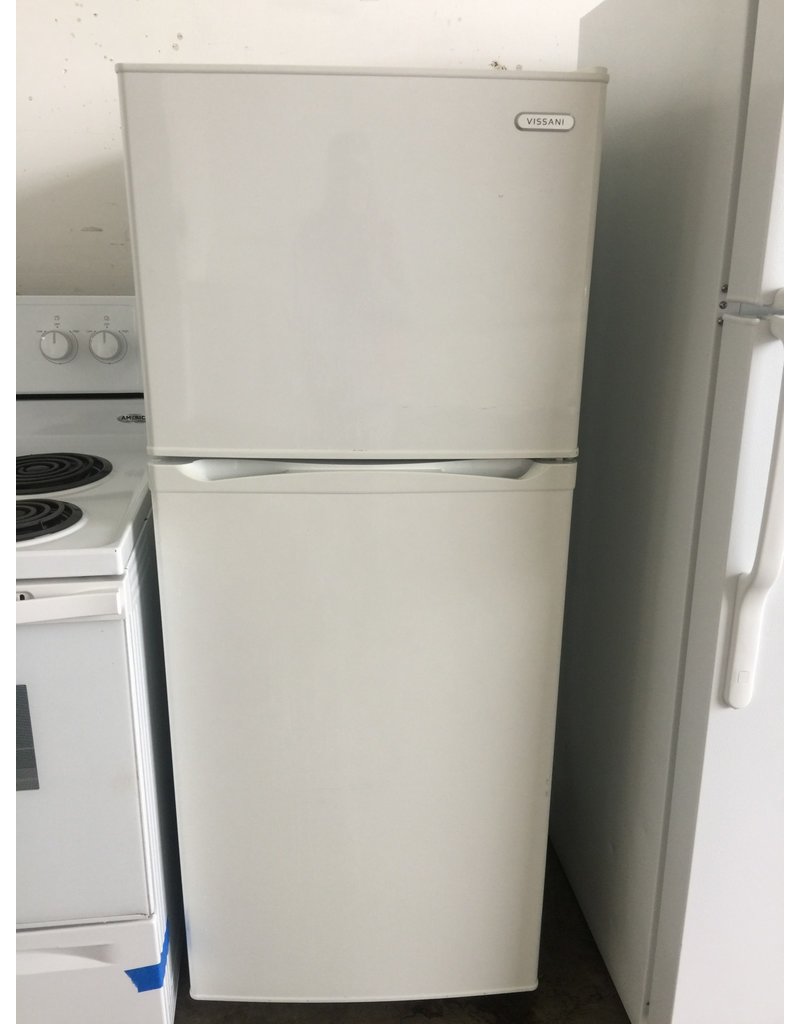 Vissani Top Freezer Refrigerator Apartment Sized