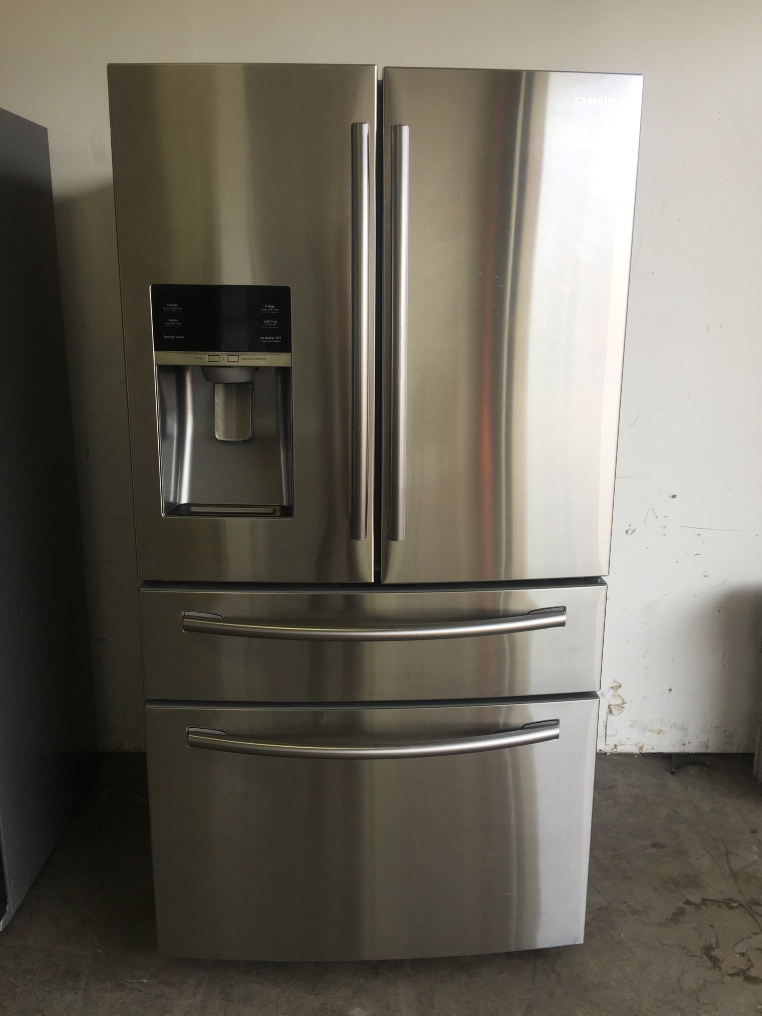 SAMSUNG STAINLESS FRENCH DOOR REFRIGERATOR W/ICE & WATER DISPENSER