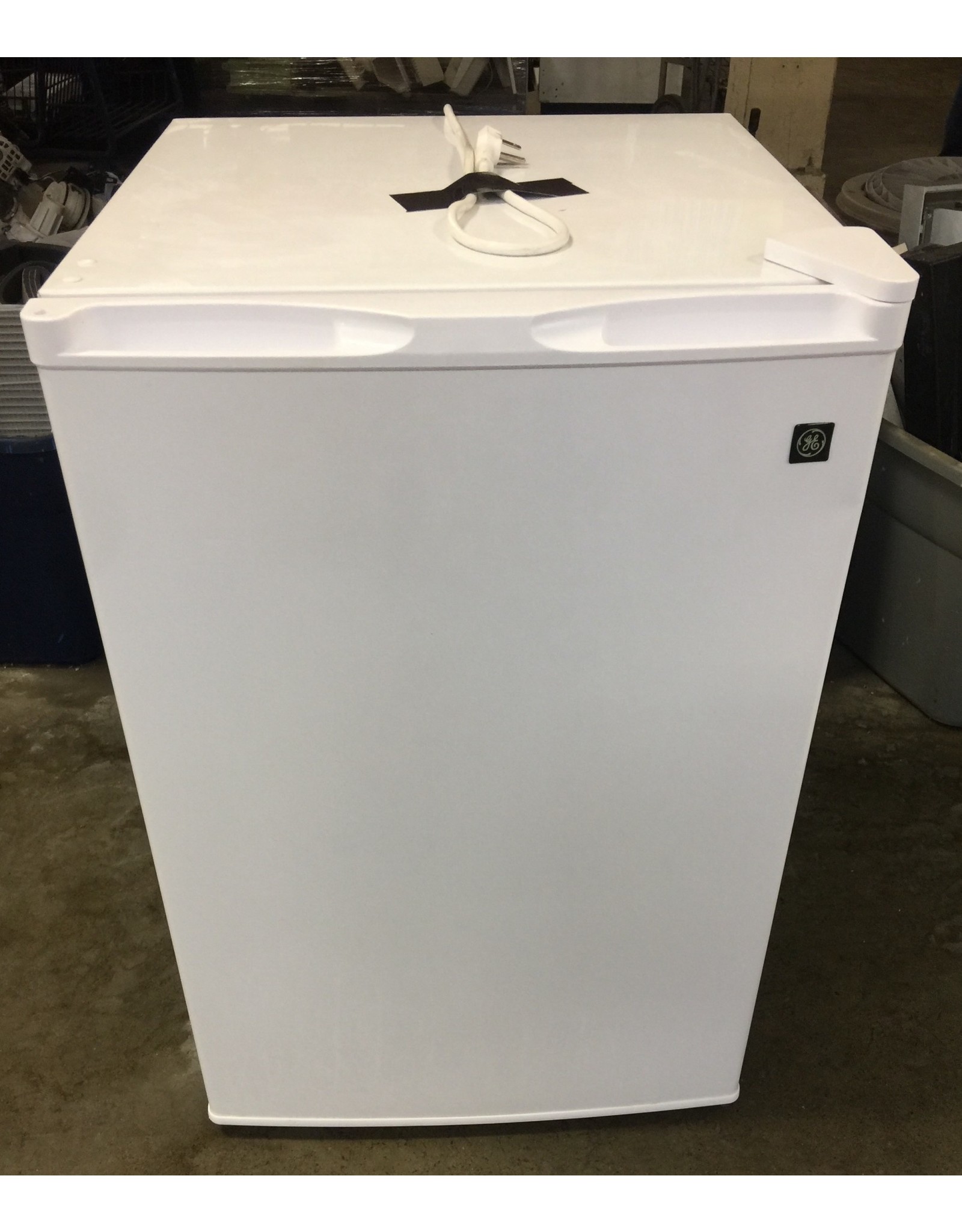 ge fridge white