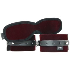 Products tagged with blindfold