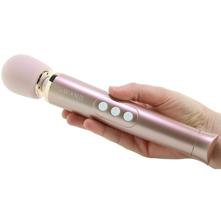 Le Wand Petite Rose Gold Massager