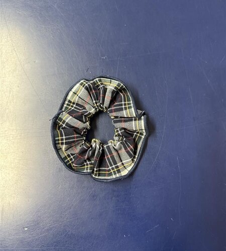 EE Dee Trim Hair Scrunchie FBE17 Plaid 8B