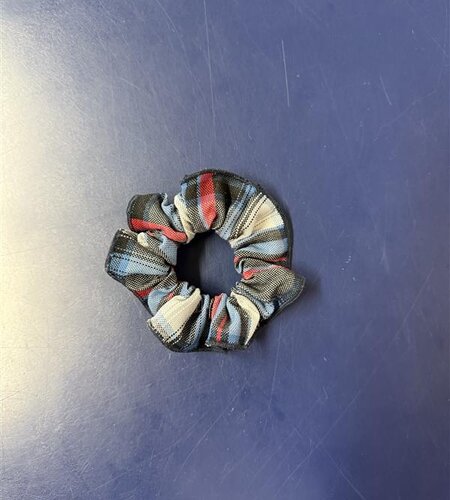 EE Dee Trim Hair Scrunchie #FBE17 Plaid 31