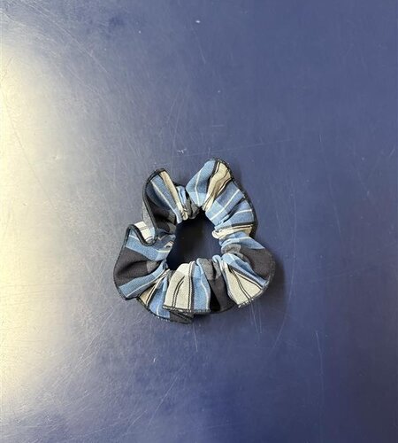EE Dee Trim Hair Scrunchie FBE17 Plaid 686